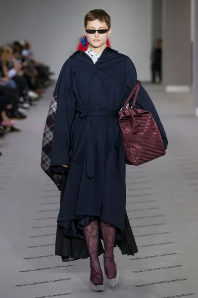 Look 26
